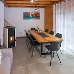Nyaraló Stunning In With Sauna
